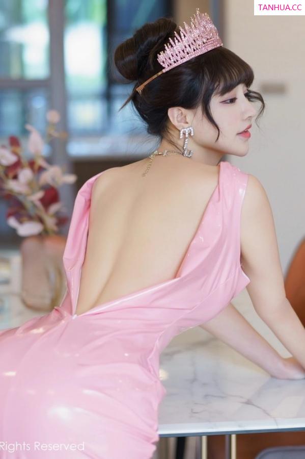 朱可 barbie可儿 [XiuRen]高清写真图 2023.11.24 No.7713 朱可儿Flora 丰腴美臀第24张图片